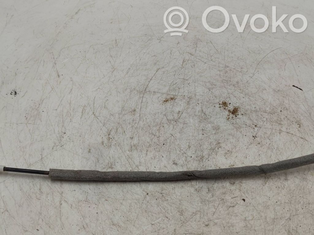 Front door cable line   050400