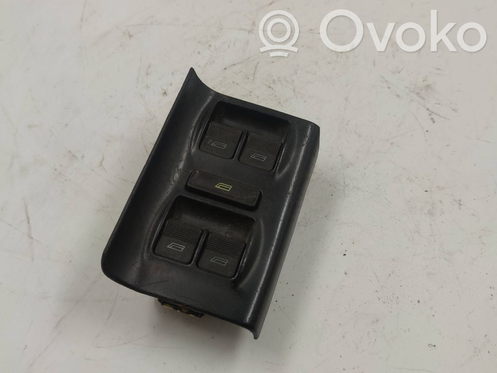 Audi A4 S4 B5 8D Electric window control switch 