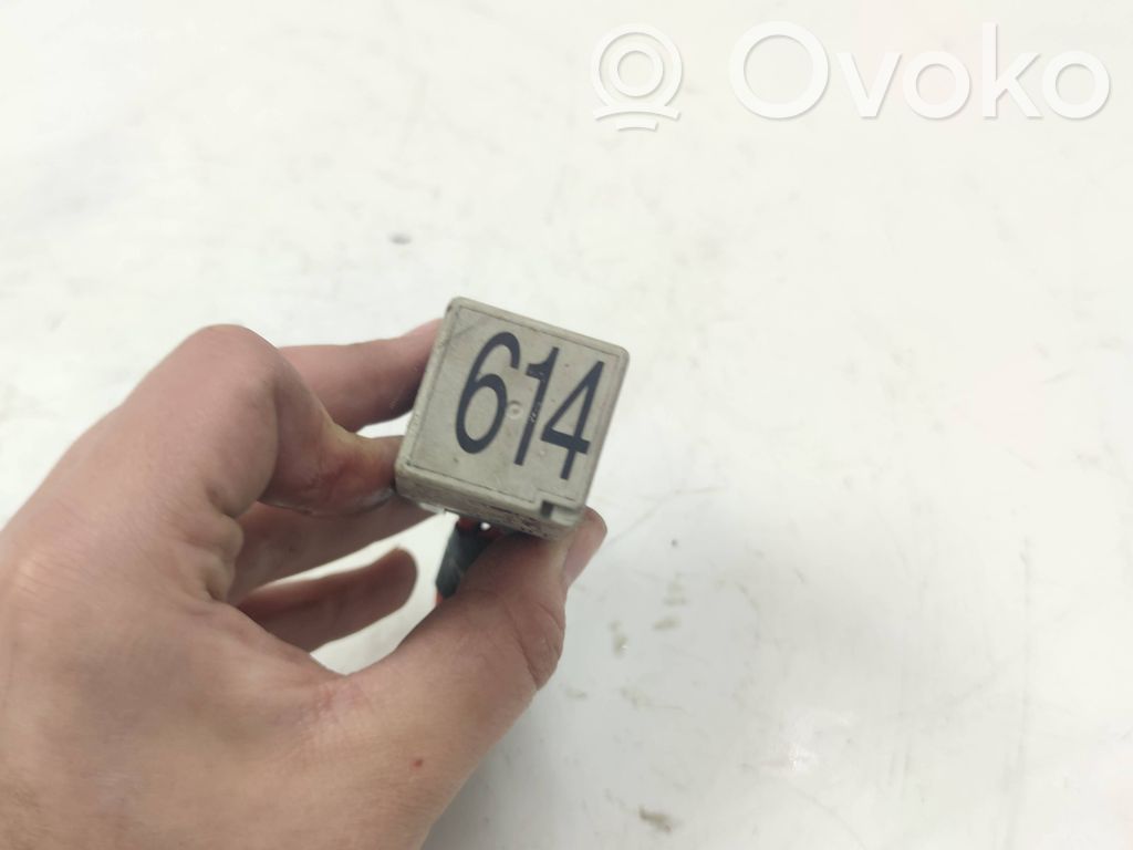 Audi A6 S6 C6 4F Muu rele 