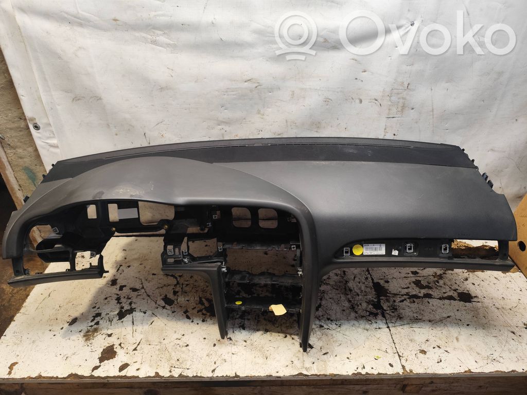 Audi A6 S6 C6 4F Dashboard 
