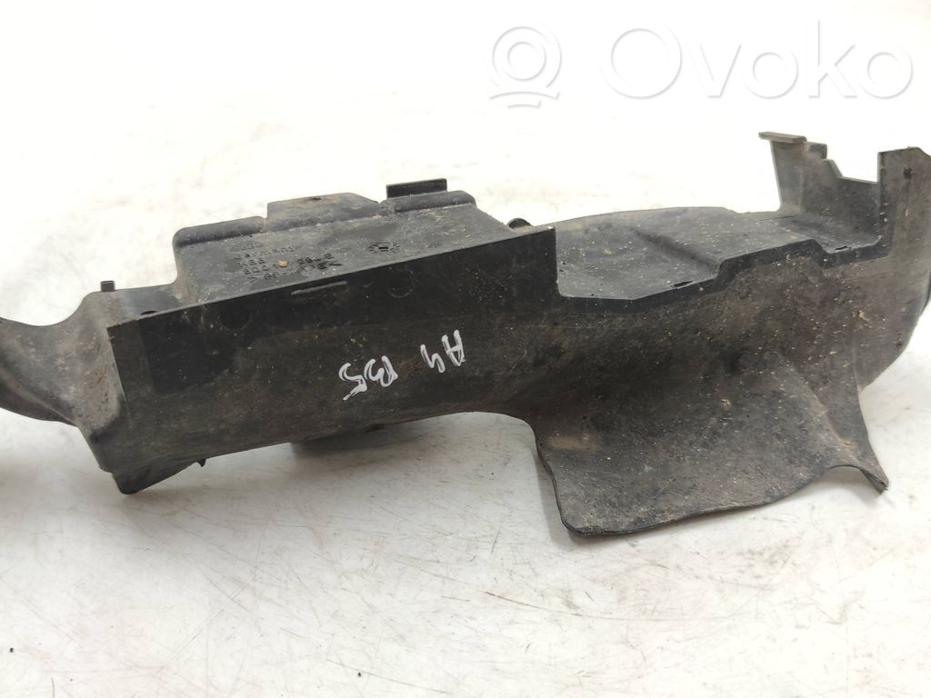Audi A4 S4 B5 8D Välijäähdyttimen ilmakanavan ohjain 