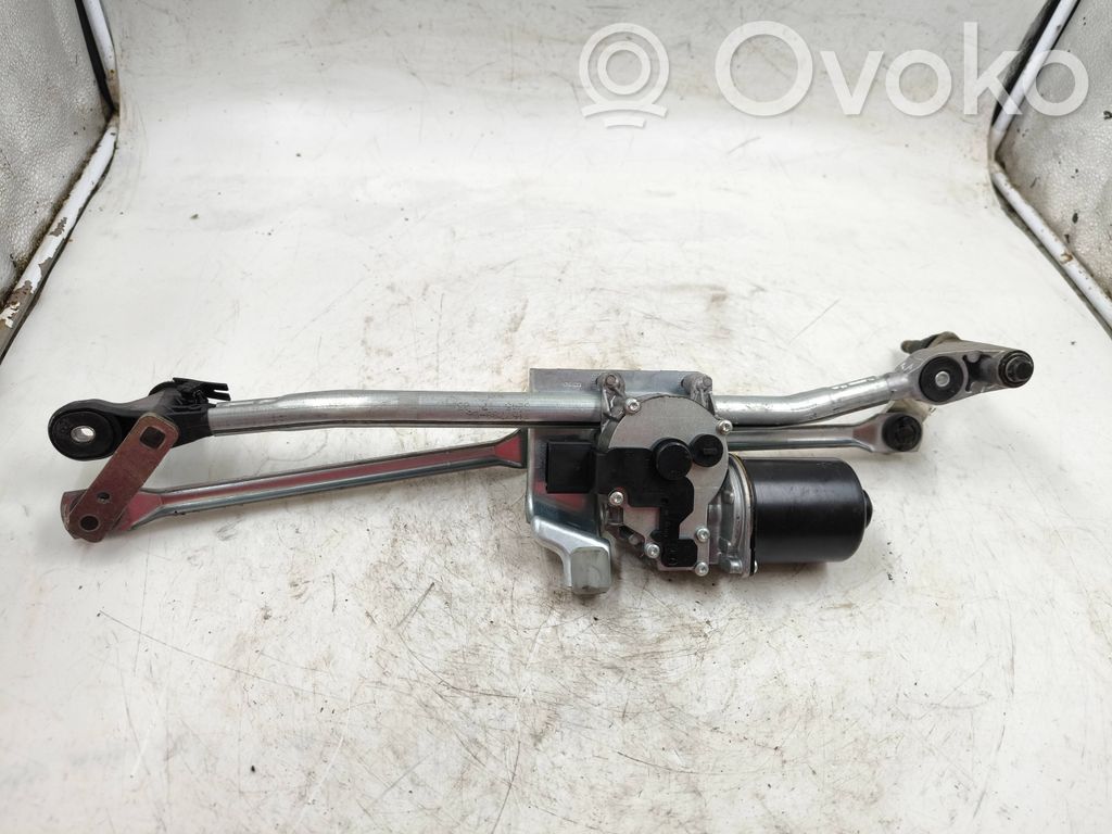 BMW 1 E81 E87 Front wiper linkage and motor 