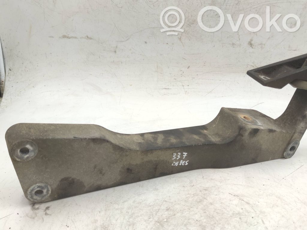 BMW 3 E46 Gearbox mounting bracket 