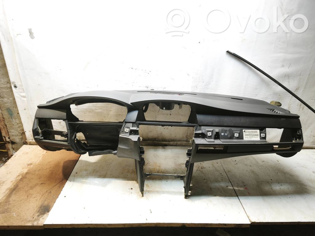 BMW 5 E60 E61 Panelė 