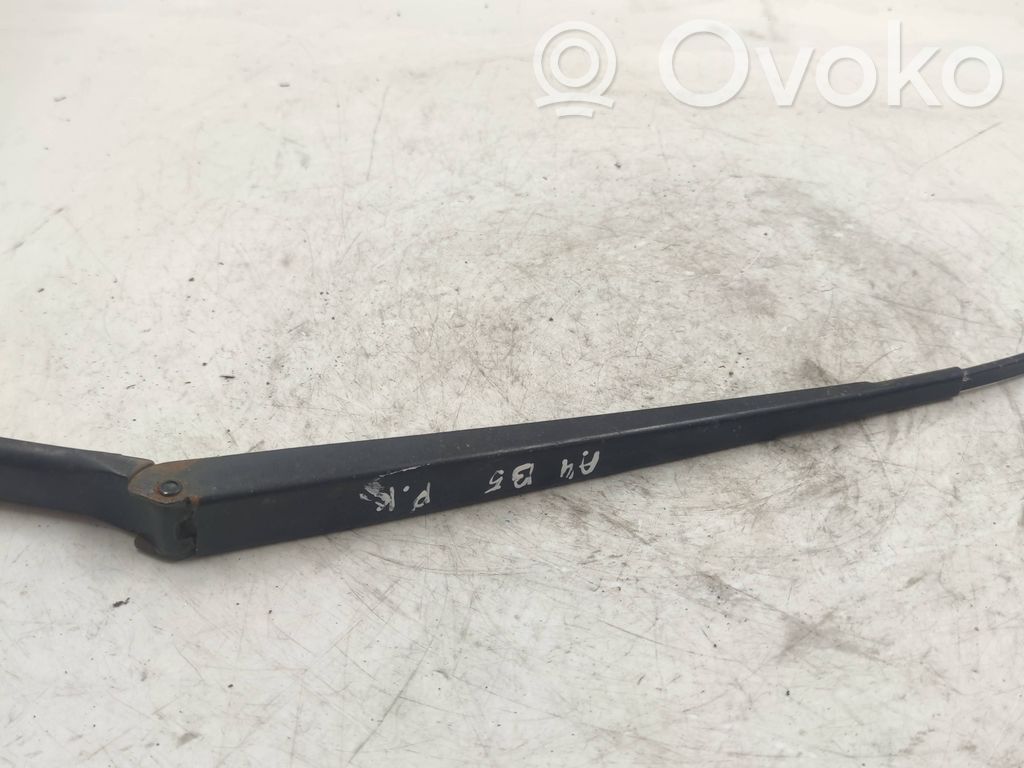 Audi A4 S4 B5 8D Wischerarm vorne 