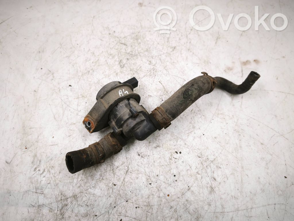 Audi A4 S4 B5 8D Cirkuliacinis el. siurbliukas 