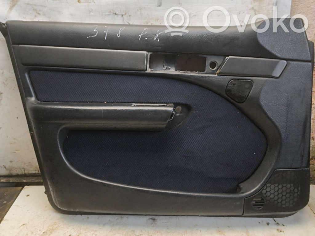 Audi A6 S6 C4 4A Revestimiento de puerta delantera 