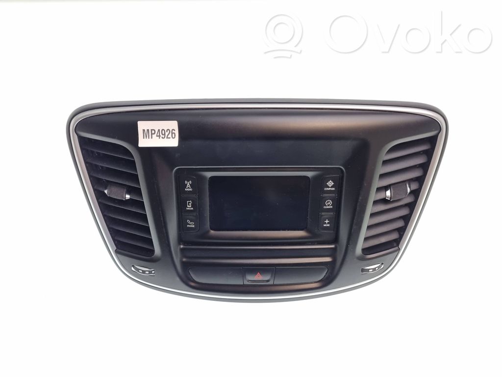 Chrysler 200 Screen/display/small screen 
