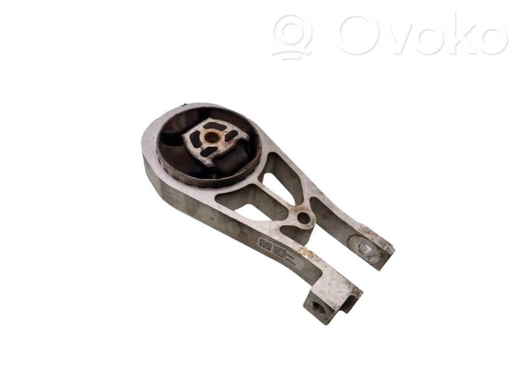 Buick Encore GX I Engine mount bracket 