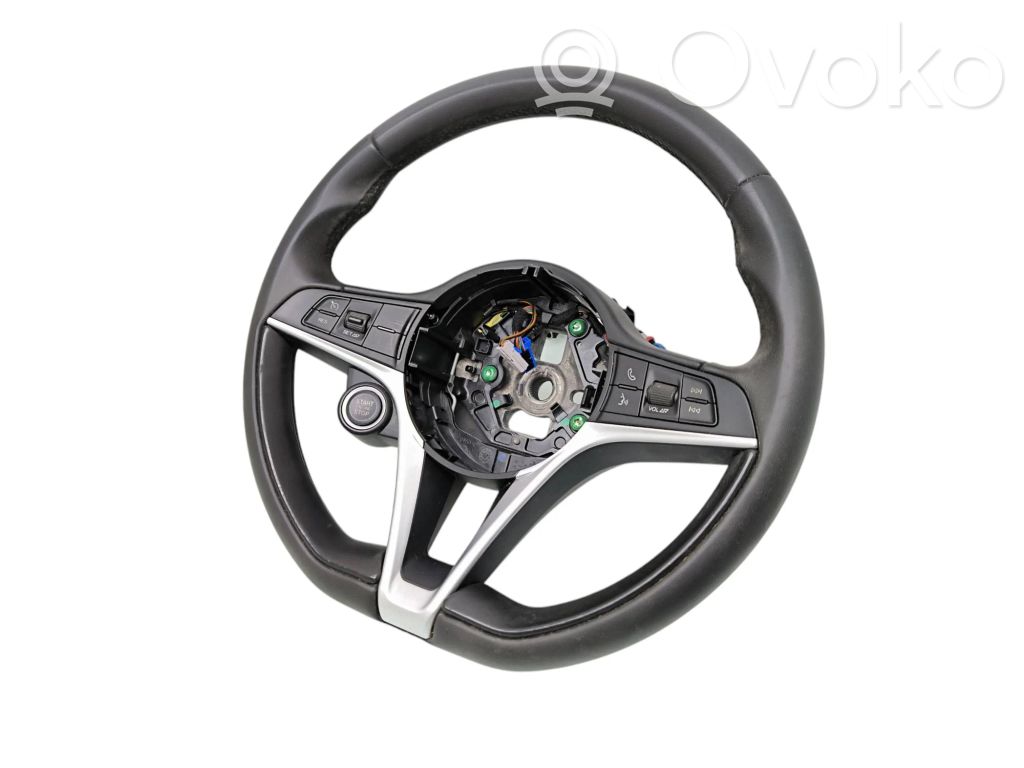 Ohjauspyörä   01561396680,1049922X66,1049935