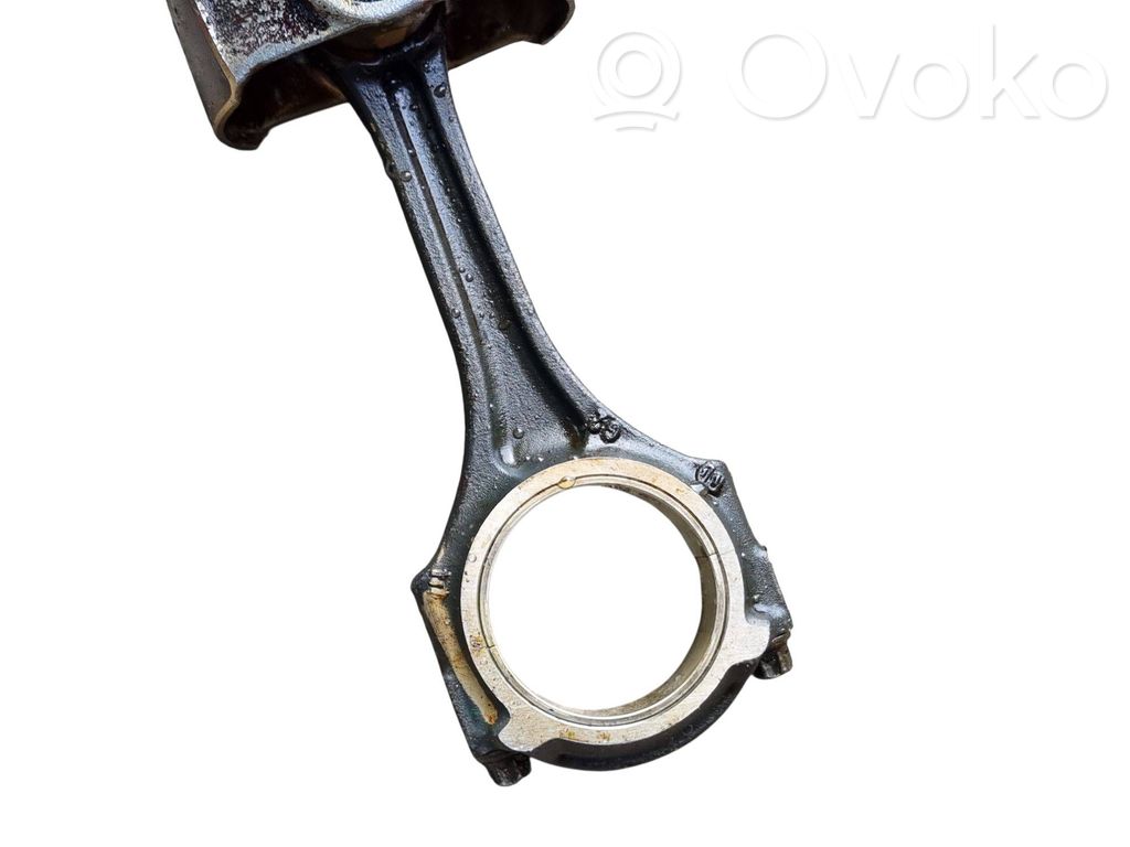 Mercedes-Benz C W205 Piston with connecting rod 