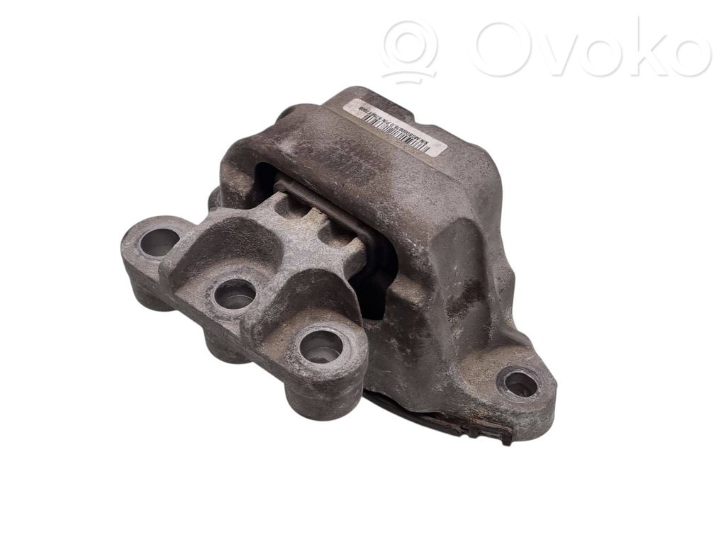 Buick Encore I Engine mount bracket 