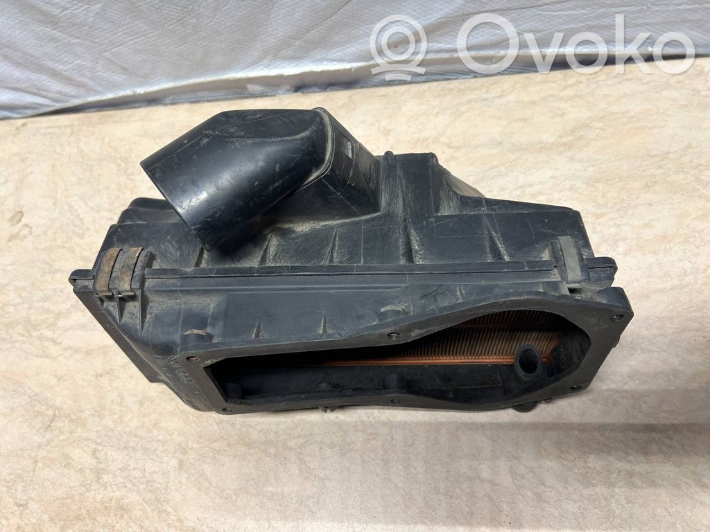 Volkswagen Golf II Obudowa filtra powietrza 