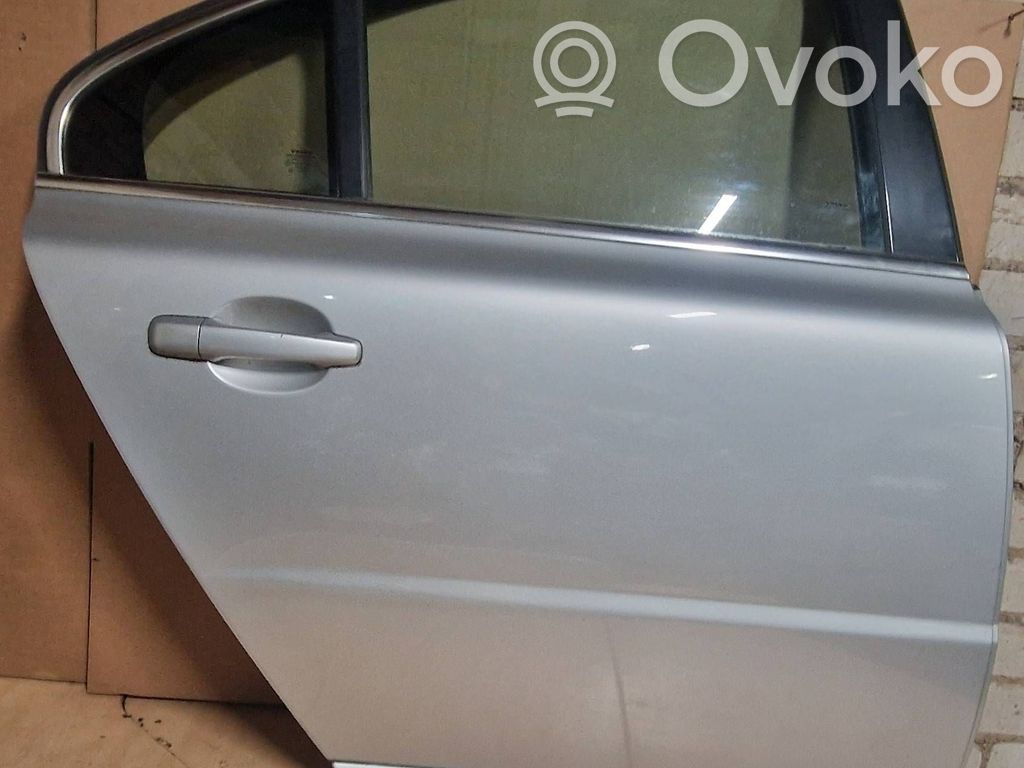 Rear door