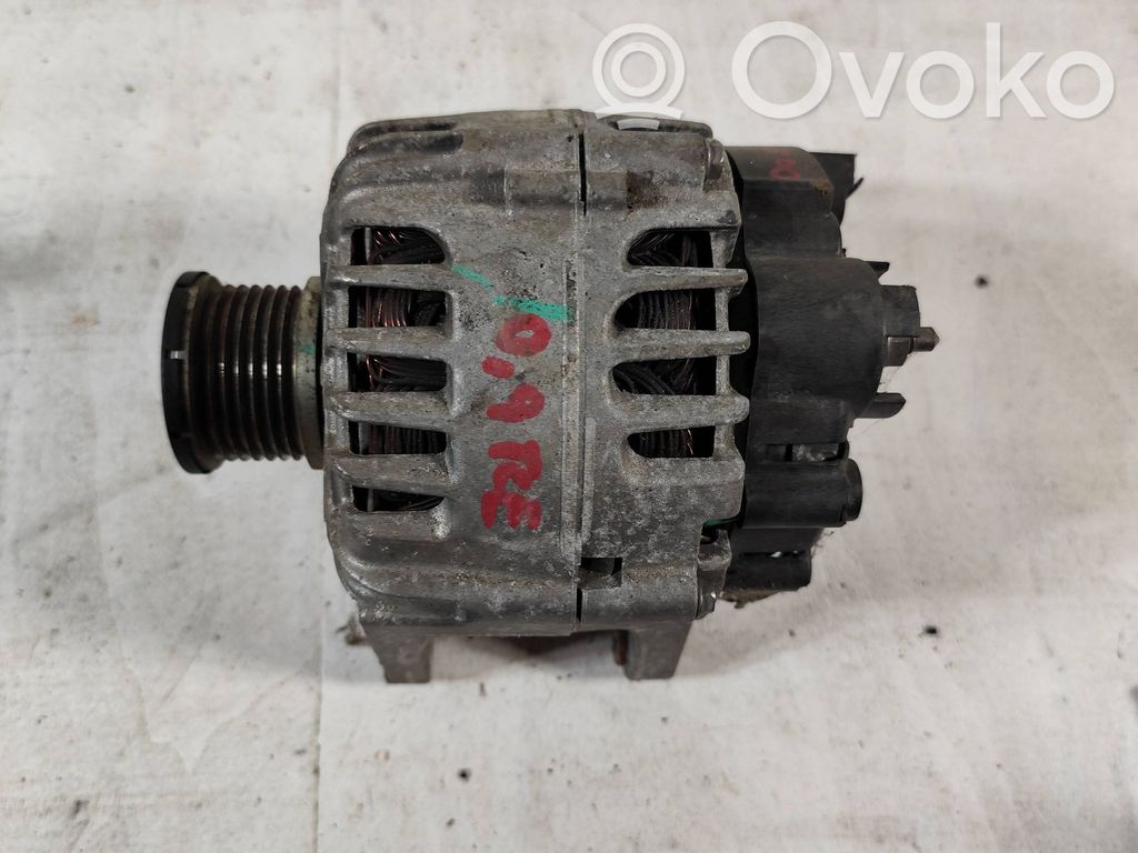 Renault Clio IV Ģenerators 