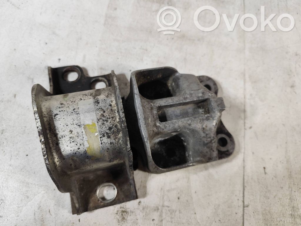 Engine mount bracket   A2360711