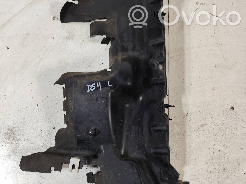 Citroen DS4 Välijäähdyttimen ilmanohjauksen ilmakanava 