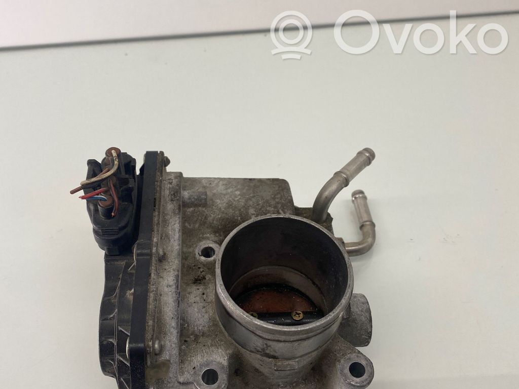 Toyota Corolla E120 E130 Droselinė sklendė 