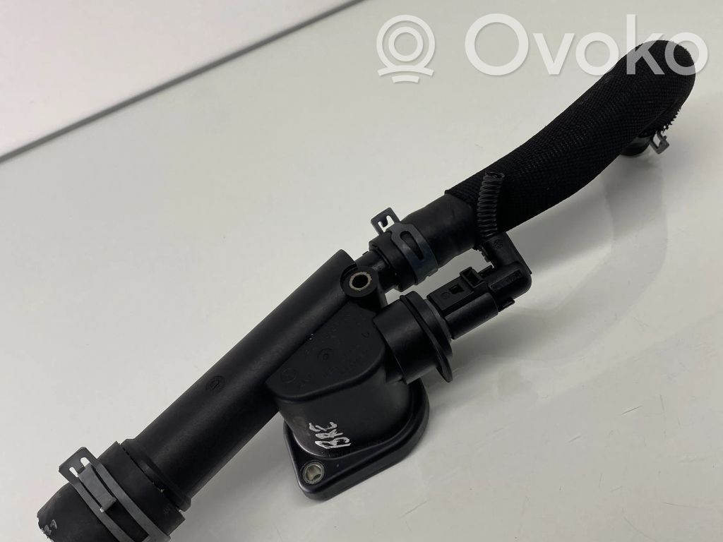 Audi A4 S4 B7 8E 8H Carcasa del termostato 
