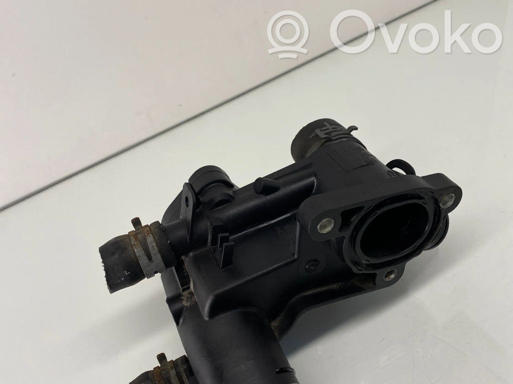 Volkswagen Golf V Termostat / Obudowa termostatu 