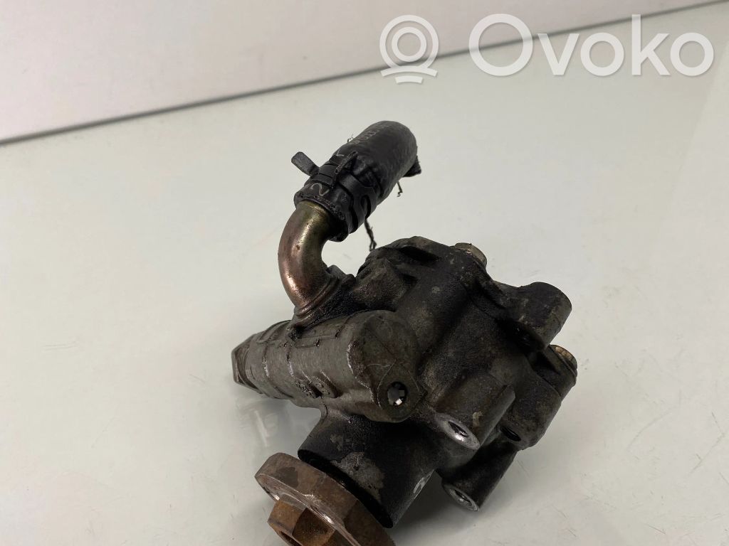 Volkswagen Golf IV Power steering pump 