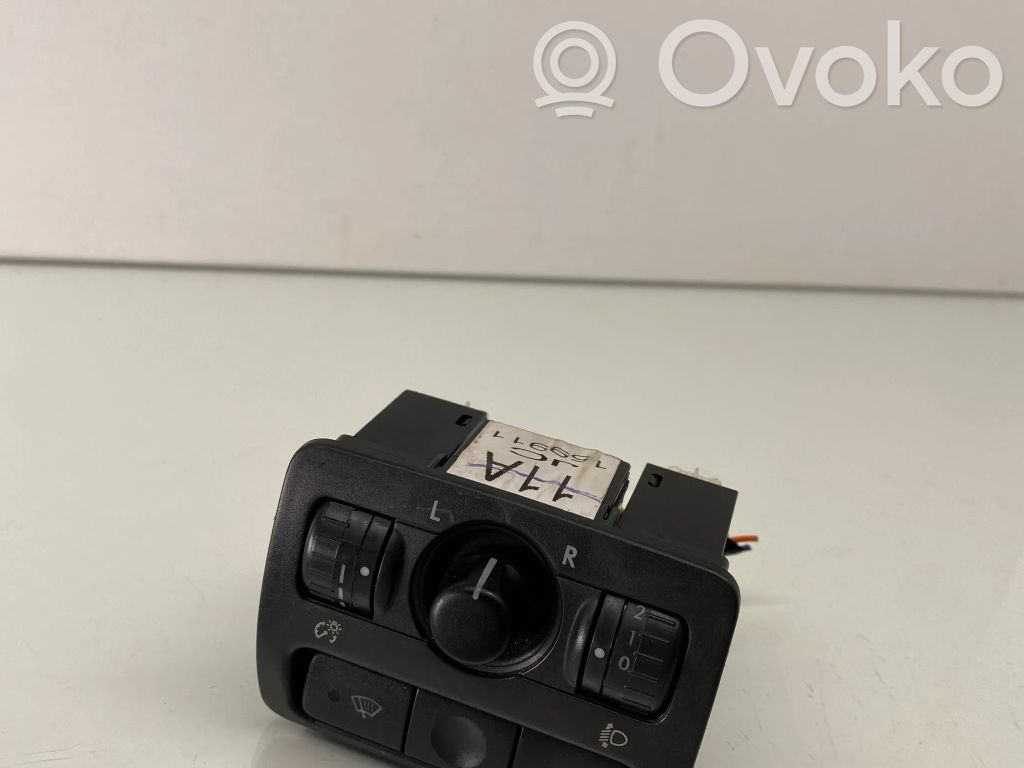 Subaru Legacy Wing mirror control module 