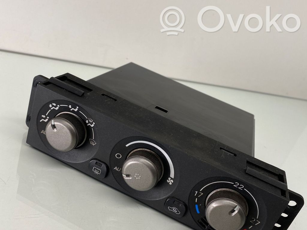 Mitsubishi Pajero Climate control unit 