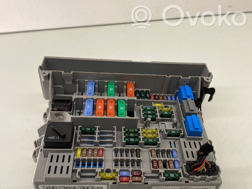 BMW 1 E81 E87 Fuse module 