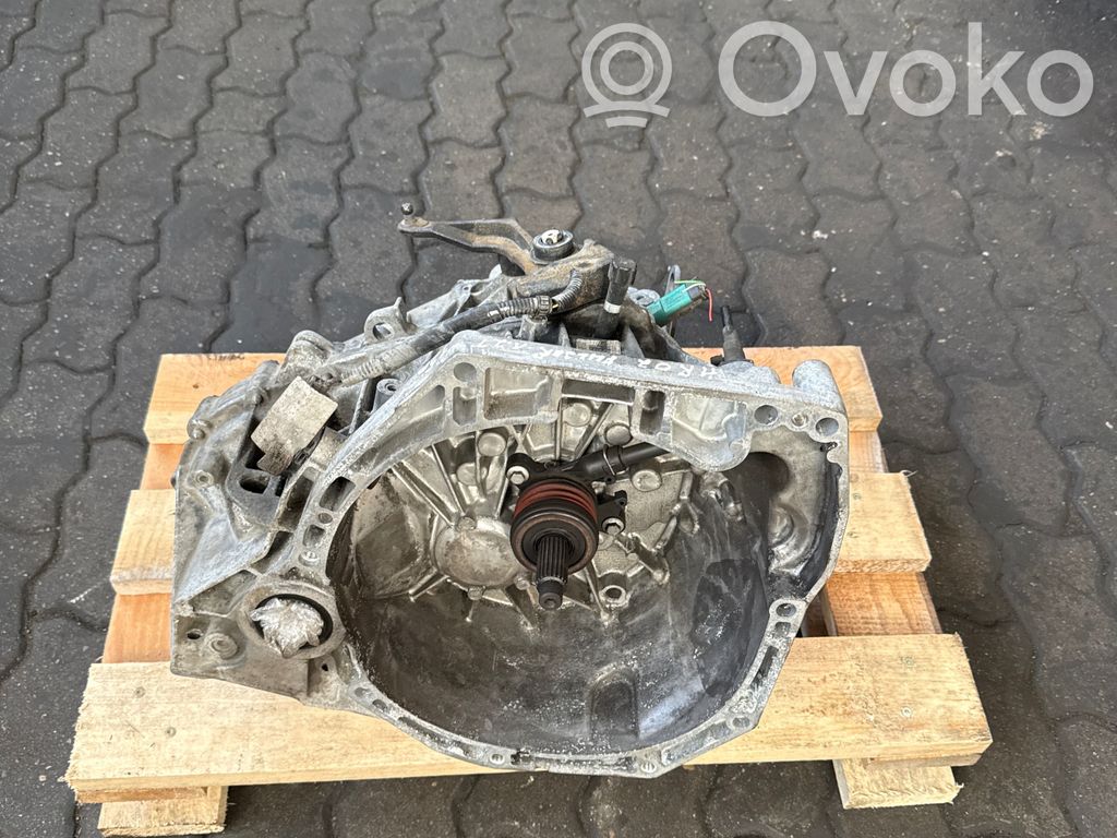Nissan Pulsar Manualna 6-biegowa skrzynia biegów 