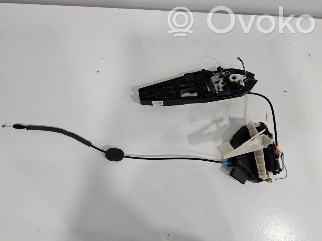 Ford Mustang VI Front door lock 