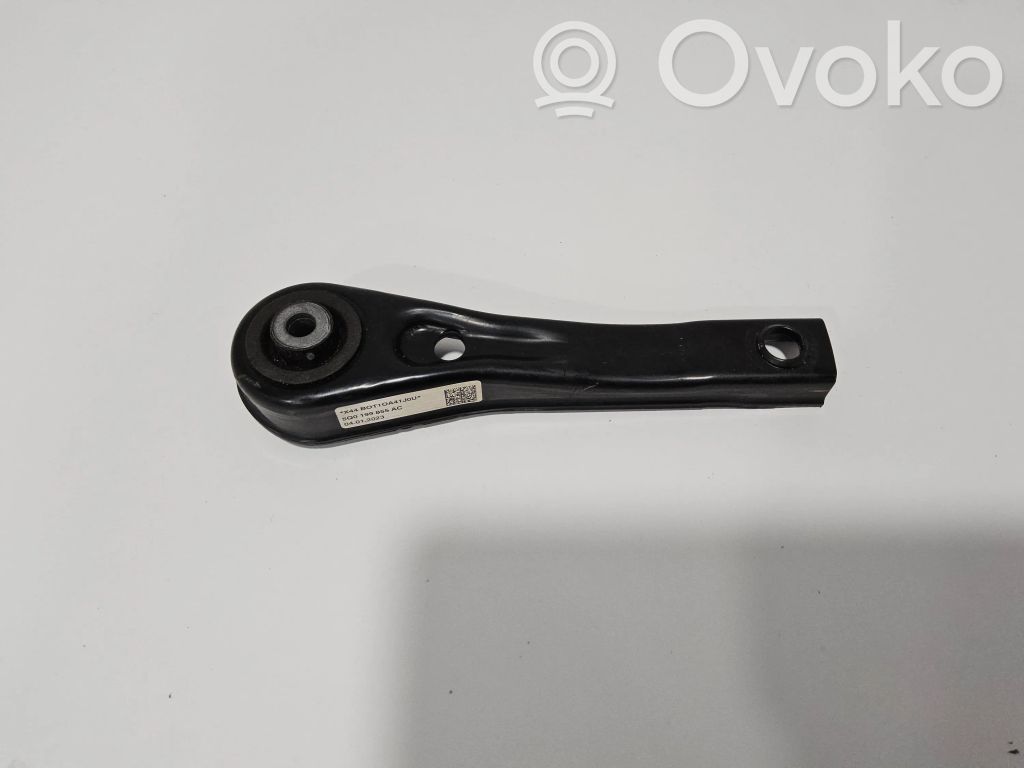 Volkswagen Tiguan Engine mounting bracket 