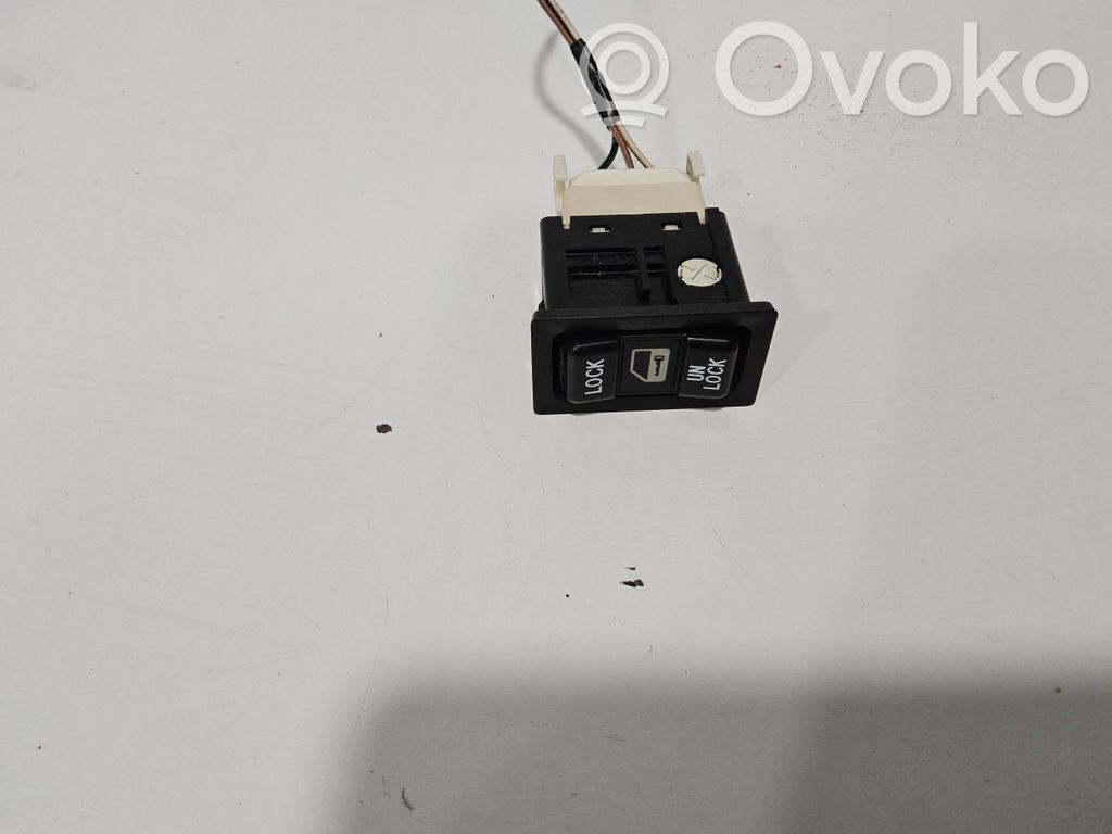 Central locking switch button   192543