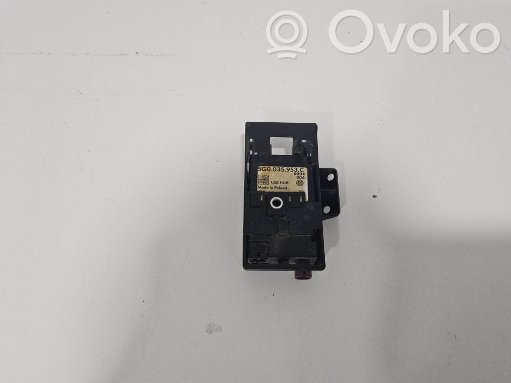 Porsche Cayman 982 USB interface control unit module 
