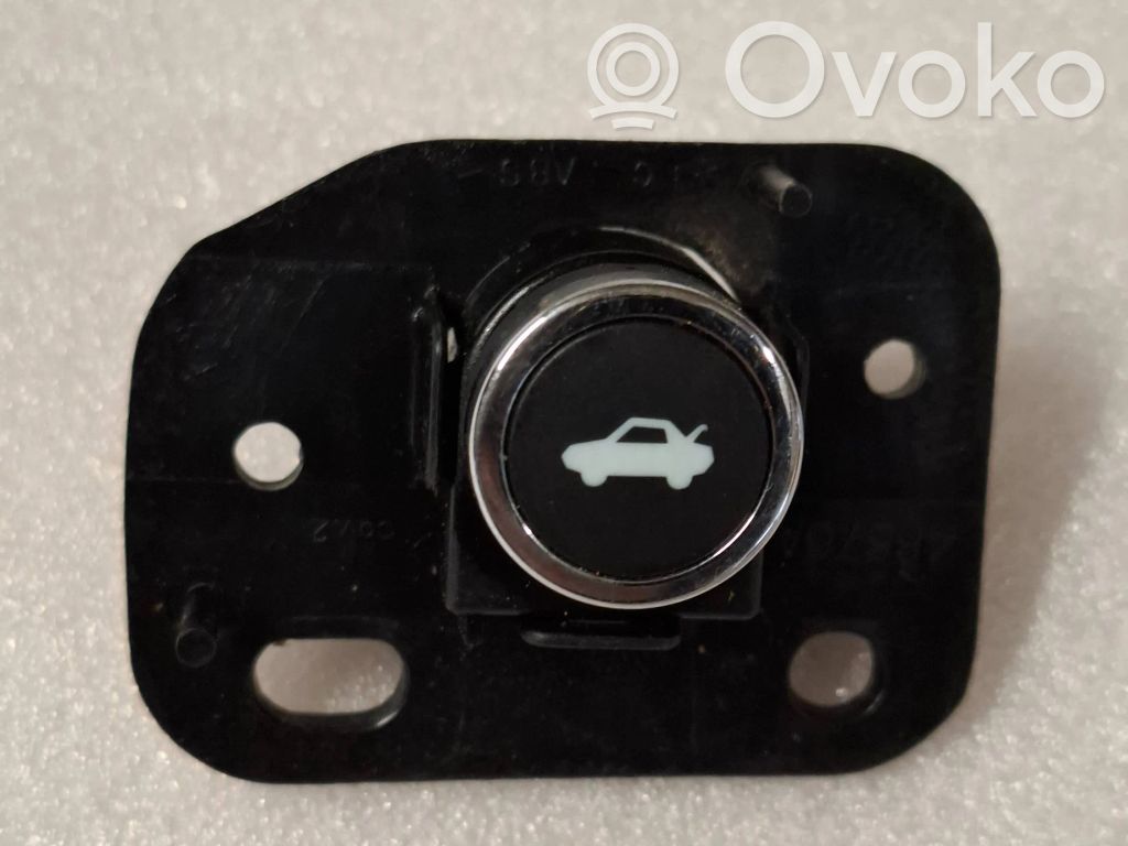 Tailgate opening switch   68071573AC,10021971