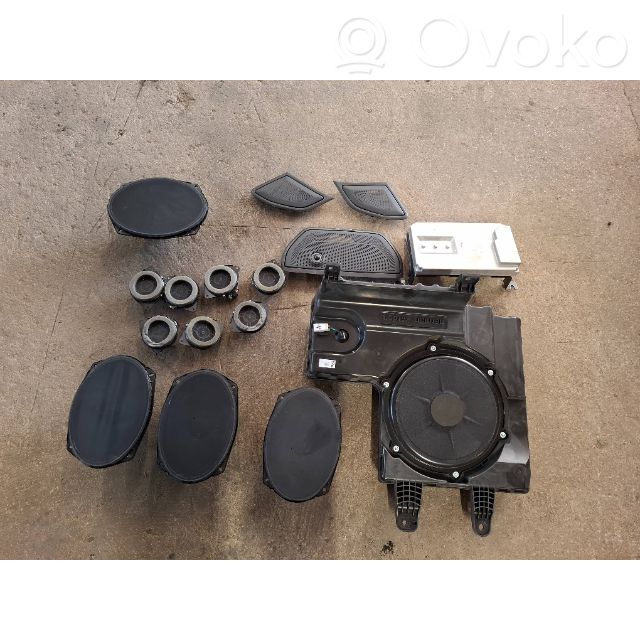 Audio system kit   68547711AC,P68315544AA,68093123AD,5YK02TRMAA,68043032AD