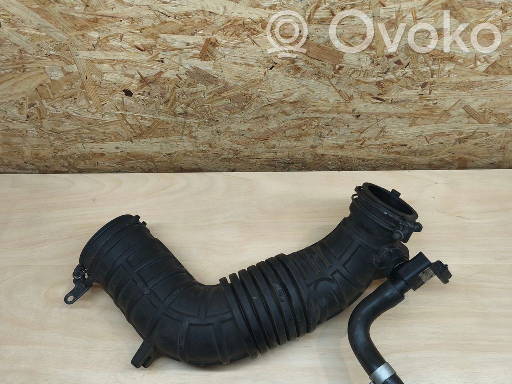 KIA Ceed Turboahtimen ilmanoton letku 