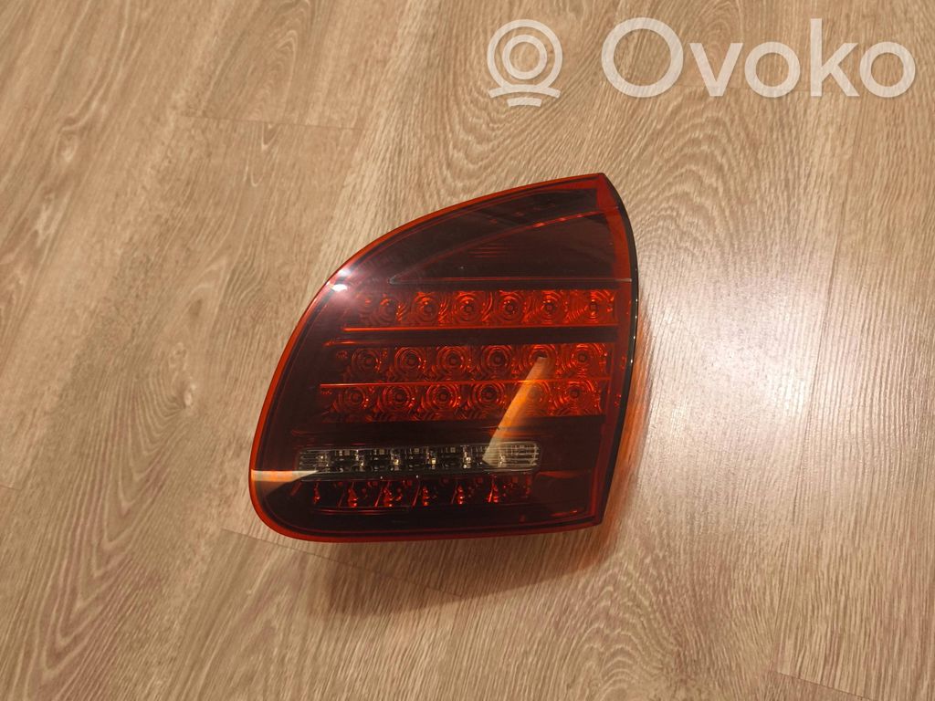 Porsche Cayenne (92A) Takaluukun takavalot 