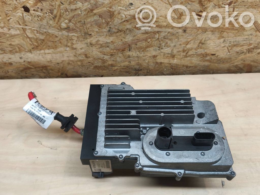 Volvo S90, V90 Releu control curent 