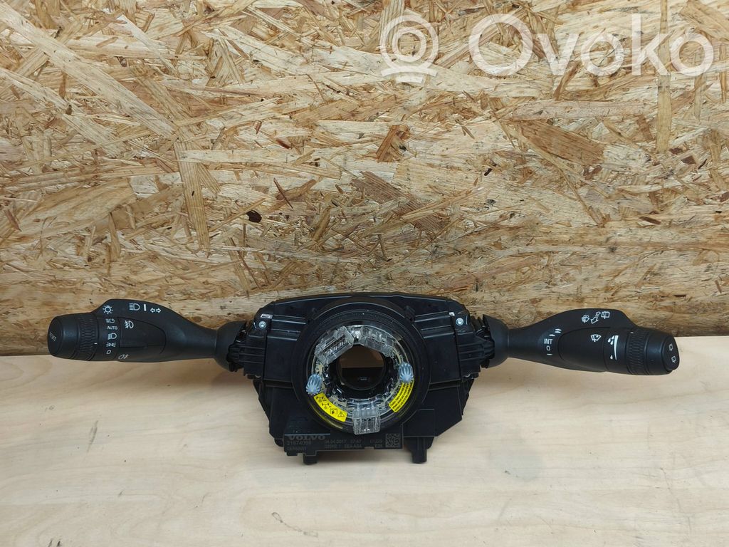 Volvo S90, V90 Interruptor/palanca de limpiador de luz de giro 