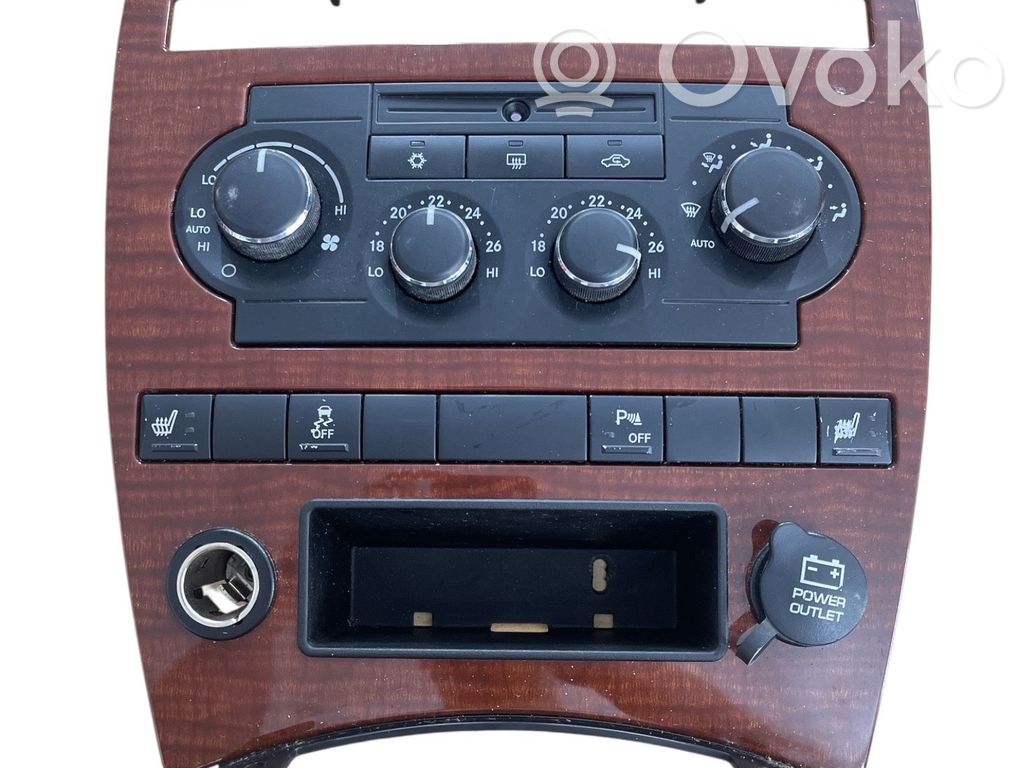 Jeep Grand Cherokee (WK) Climate control unit 