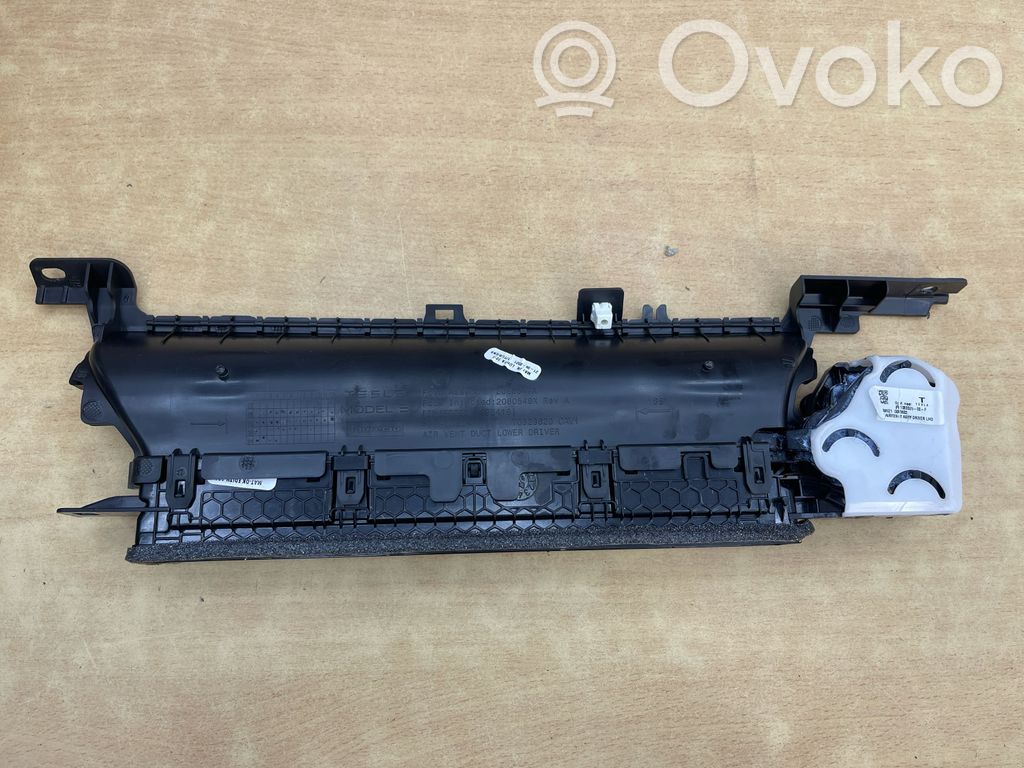 Tesla Model 3 Lango oro grotelės 