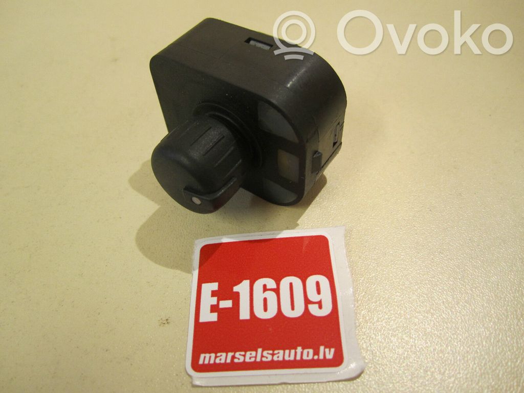 Wing mirror switch   8E0959563