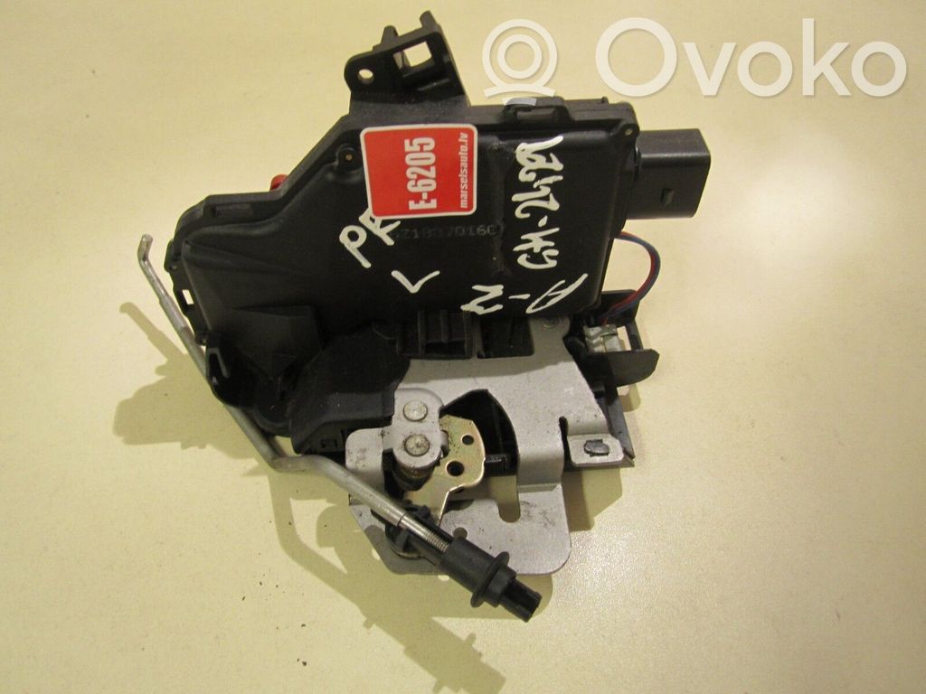 Audi A2 Priekšpusē slēdzene 