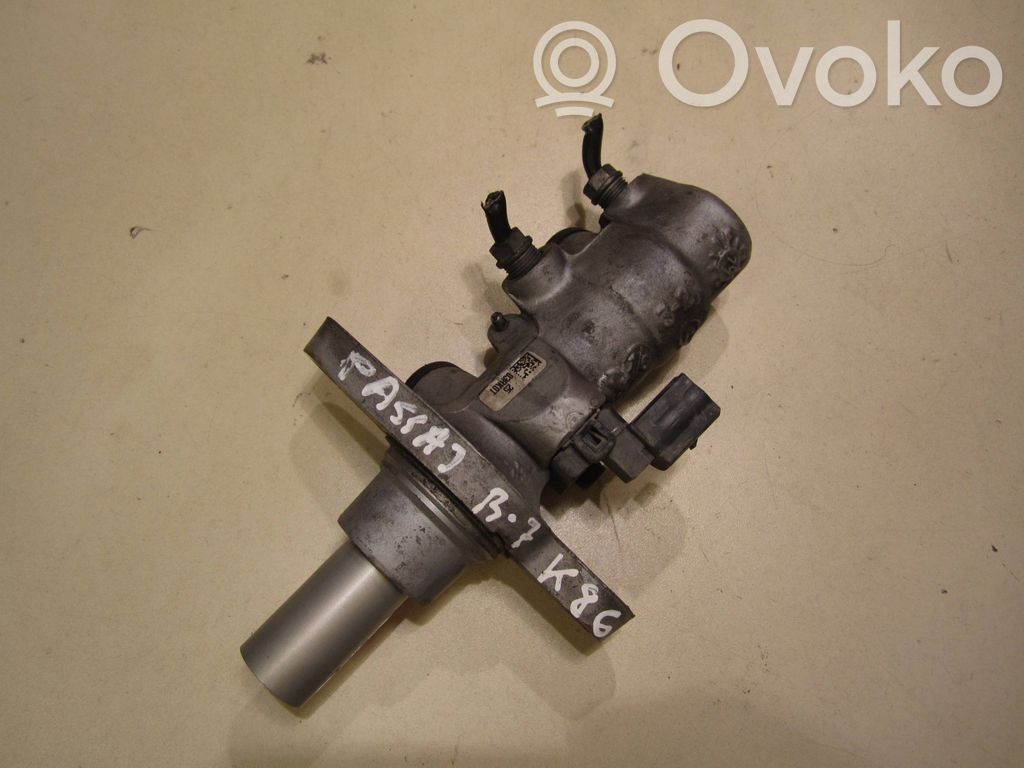 Volkswagen PASSAT B7 Główny cylinder hamulca 