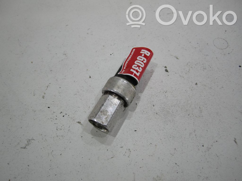Audi A3 S3 8P Czujnik ciśnienia oleju 