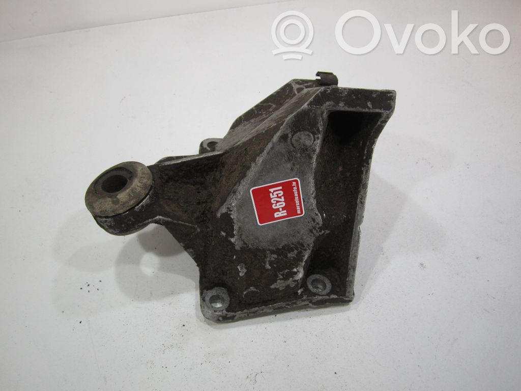 Audi A6 S6 C4 4A Engine mount bracket 