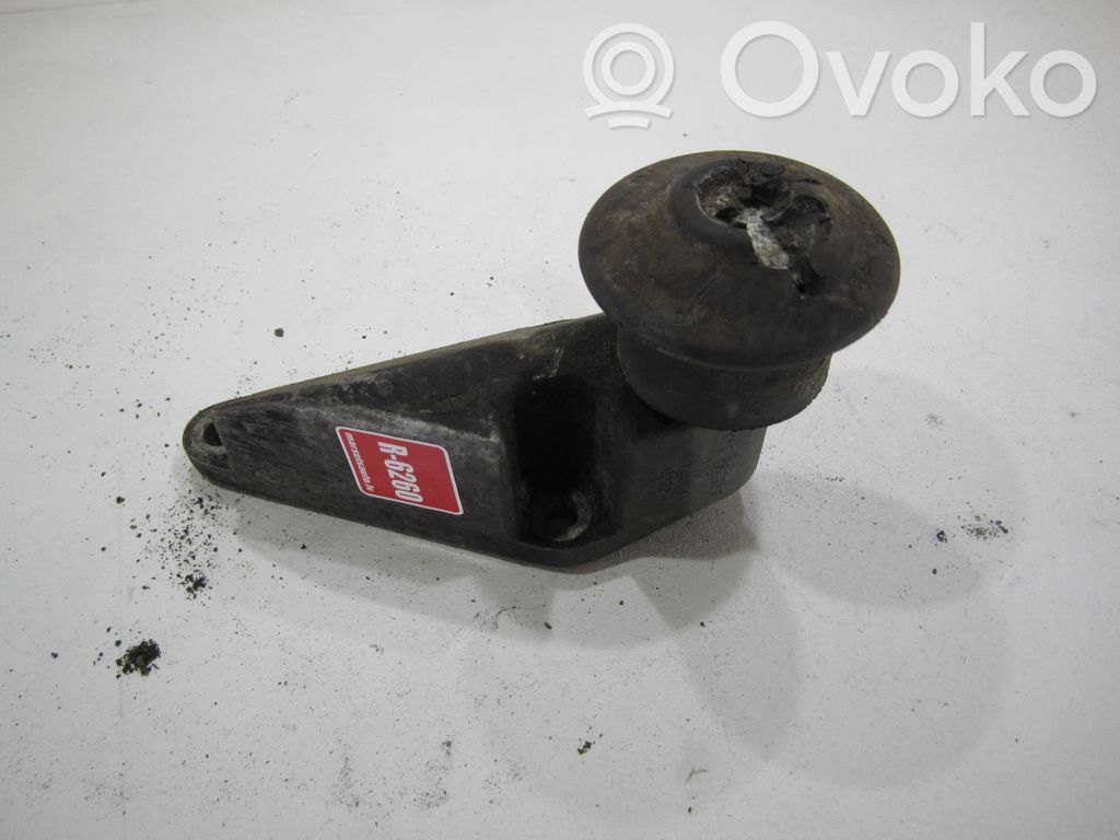 Audi 80 90 S2 B4 Engine mounting bracket 