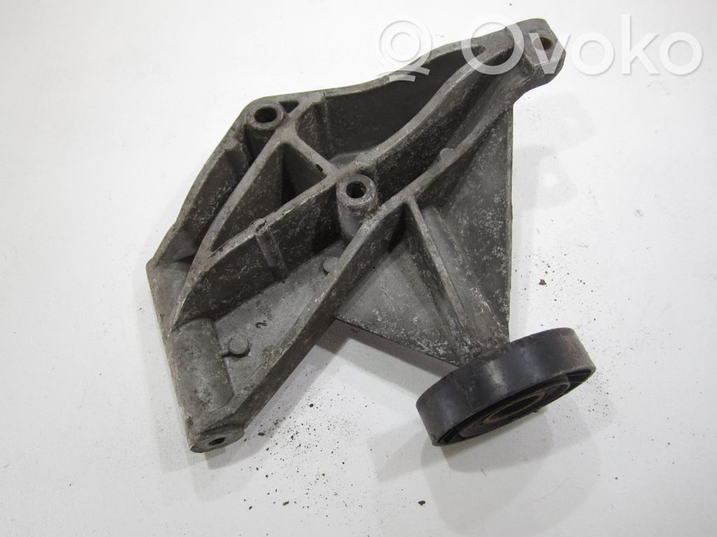 Audi 80 90 S2 B4 Power steering pump mounting bracket 