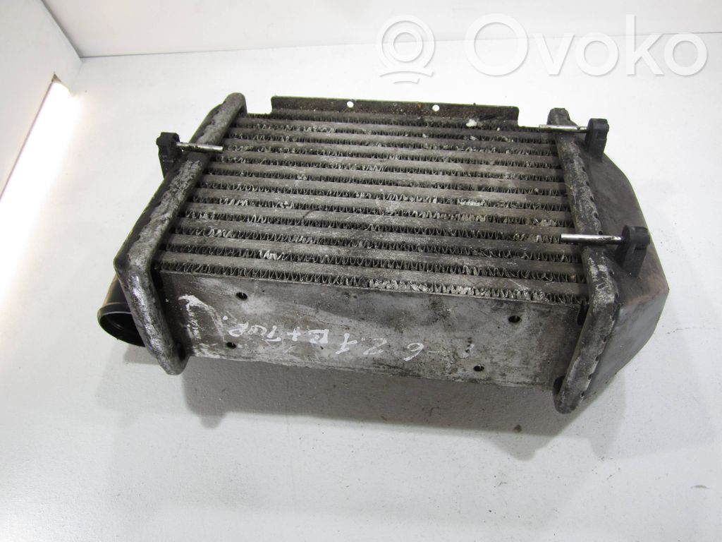 Audi A6 S6 C5 4B Interkūlerio radiatorius 