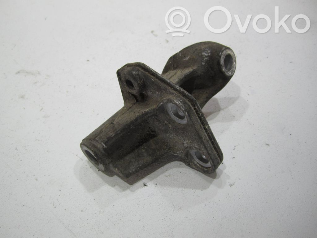 Audi A6 S6 C5 4B Engine mounting bracket 